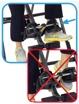 Teeter Hang Ups - ComforTrak EP-560 - Uw Enkels Vastzetten Figuur 11-11a Uw Enkels Vastzetten Figuur 11-11a