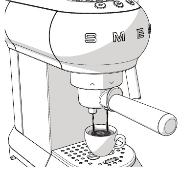 Smeg - ECF01 - Hoe maak je espresso - Stap 4 Hoe maak je espresso - Stap 4