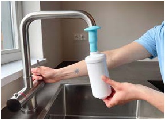 Berkey - PF-2 - De PF-2 filterelementen primen met de universele primer - Stap 6 De PF-2 filterelementen primen met de universele primer - Stap 6