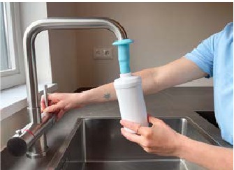 Berkey - PF-2 - De PF-2 filterelementen primen met de universele primer - Stap 9 De PF-2 filterelementen primen met de universele primer - Stap 9
