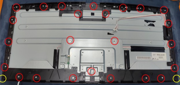 HP - 7 Pro Series - Verwijdering en vervanging Achterklep - Stap 9 Verwijdering en vervanging Achterklep - Stap 9