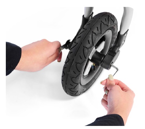 Bumbleride - Era - De wielen bevestigen - Stap 3 De wielen bevestigen - Stap 3