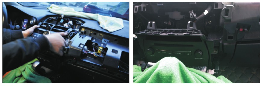 Lexus - NX 2015 Series - De TFT-kit van de originele radio demonteren - Stap 10 De TFT-kit van de originele radio demonteren - Stap 10
