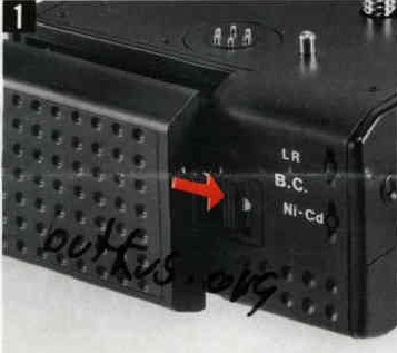 Mamiya - RZ67 - Batterijen plaatsen Batterijen plaatsen