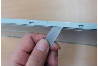 HP - EliteDisplay E241i - LCD-PANEEL ONTPLOFFEN - Stap 2 LCD-PANEEL ONTPLOFFEN - Stap 2