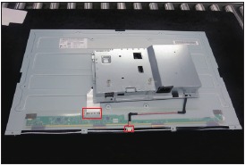 LVDS-kabel en lampkabel aansluiten