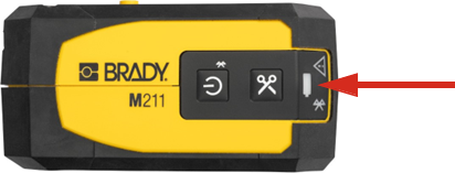 Brady - M211 - De batterij opladen voor het eerste gebruik De batterij opladen voor het eerste gebruik