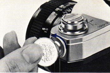 Canon - FTb - Kwikbatterij plaatsen - Stap 1 Kwikbatterij plaatsen - Stap 1