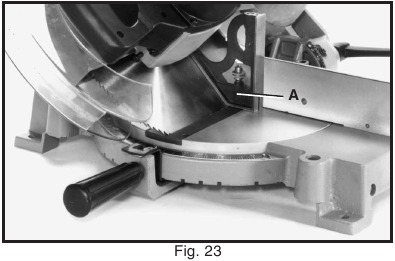 90 EN 45 GRADEN SCHUINE AANSLAGEN AANPASSEN Fig. 23