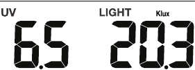UV-index en lichtintensiteit worden rechtsonder op het display weergegeven.