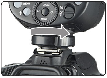 Bevestigen aan een camera - Stap 2