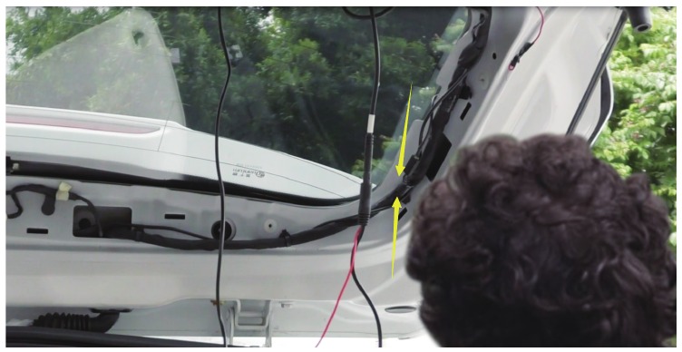 Installatie van de achteruitkijkcamera - Stap 5