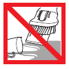 Geen water of vloeistoffen opzuigen.