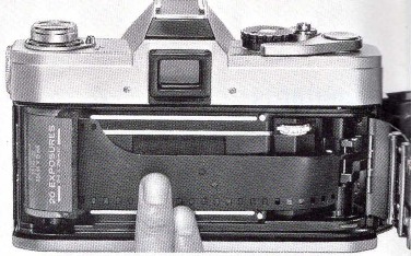 Voor normale fotografie - Stap 1 - Laad de film