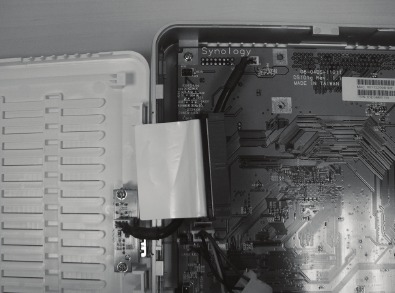 Harde schijf installeren - Stap 4 - USB-kabel plaatsen