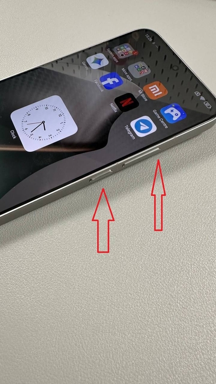 Xiaomi 15T Pro met gemarkeerde Volume omhoog- en Aan/uit-knoppen