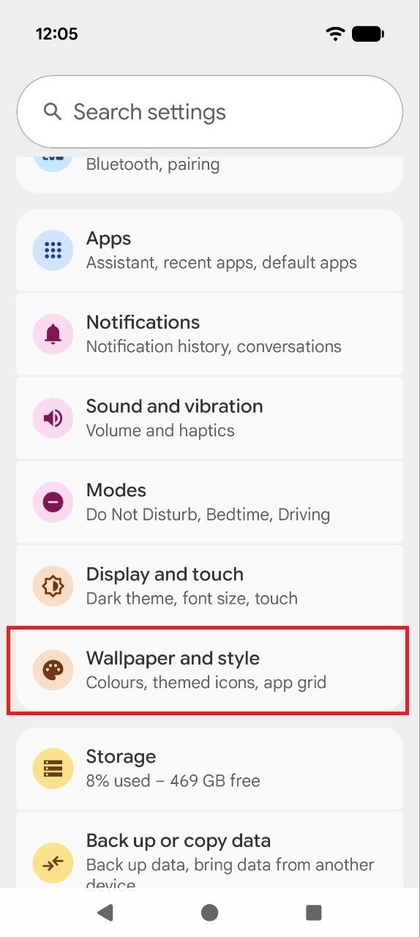 Screenshot van het Pixel Instellingen-menu met de optie Achtergrond & stijl gemarkeerd.