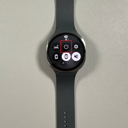 Samsung Galaxy Watch 8 LTE menu met snelle instellingen