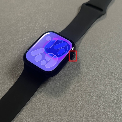 Op de Chrome-knop drukken op Apple Watch