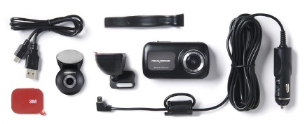 Vooraanzicht van de Dashcam met de juiste aansluitingen aangegeven.