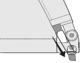Achterkant van de afdekking bevestigen door de elastische lussen over de zijknoppen te haken