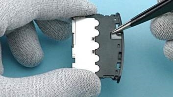 Monteren op de MAIN FLEX ASSEMBLY - Stap 4
