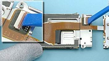 Voorbuigen van de LCD-flex - Stap 1