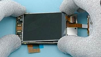 Voorbuigen van de LCD-flex - Stap 5
