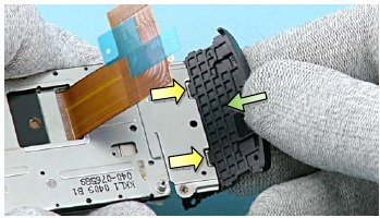 Voorbuigen van de LCD-flex - Stap 8