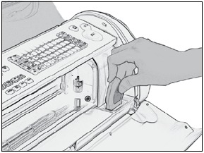 Een Cricut-cartridge in de cartridgesleuf plaatsen die zich aan de voorkant van uw Cricut Expression-machine bevindt.