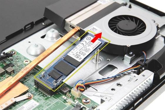 SSD-module verwijderen - Stap 3