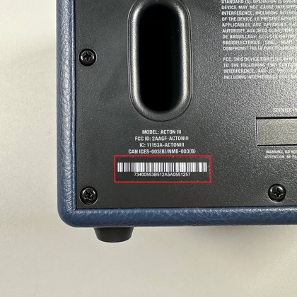Locatie van het serienummer onder de barcode