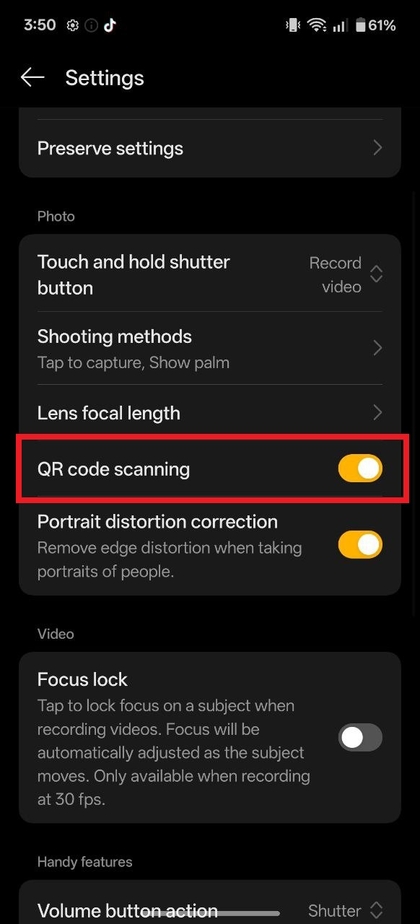 Optie voor het scannen van QR-codes inschakelen in de camera-instellingen