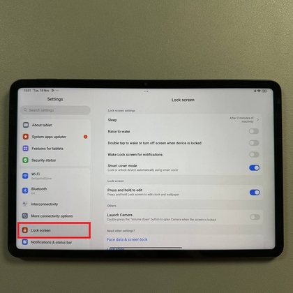 Navigeer naar de instellingen van het Vergrendelscherm op de Xiaomi Pad 6