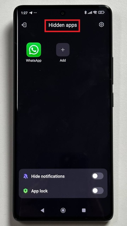 Knijpbeweging naar buiten om verborgen apps weer te geven