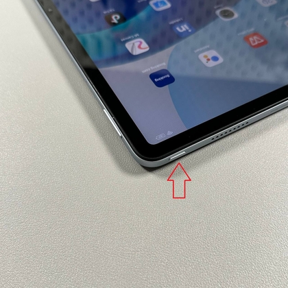 Houd de aan/uit-knop ingedrukt op Xiaomi Redmi Pad Pro