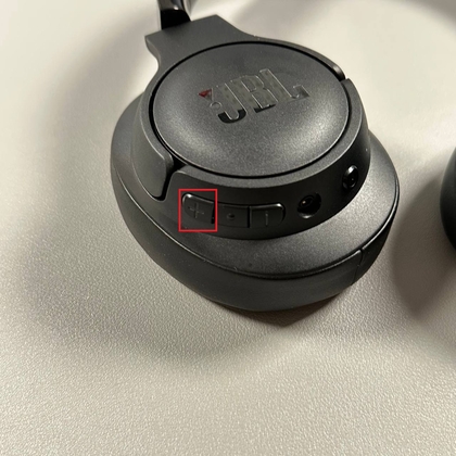 Volume omhoog-knop op JBL Tune 720BT