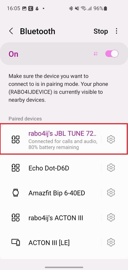 Selectie van JBL Tune 720BT uit de lijst met beschikbare apparaten