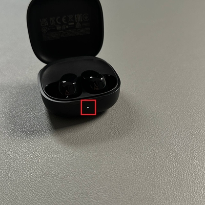 Redmi Buds 6 Play oplaadcase met LED's die de batterijstatus aangeven