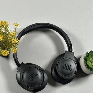 Je JBL Tune 720BT hoofdtelefoon toevoegen aan de JBL App