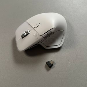 Slimme acties en actiering gebruiken op de Logitech MX Master 4