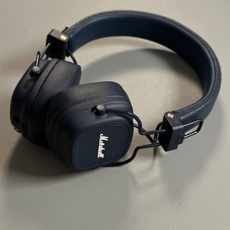 Hoe Marshall Major V Headphones te verbinden met een Windows Laptop of PC