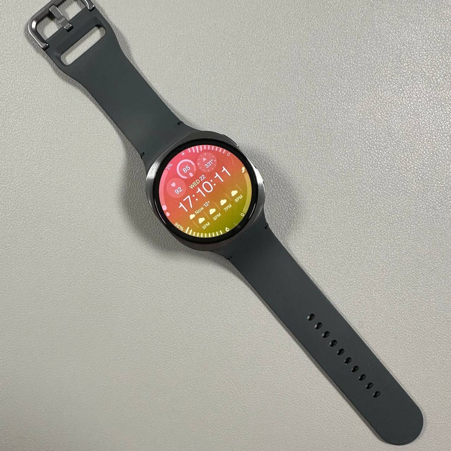 Hoe Always-On Display in te schakelen of uit te schakelen op de Samsung Galaxy Watch 8 LTE