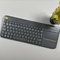 Het Logitech Wireless Touch Keyboard K400 instellen en verbinden met uw Windows-laptop of pc