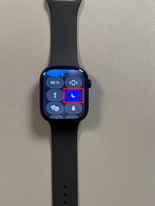 Hoe de modus Niet storen in of uit te schakelen op de Apple Watch Series 11