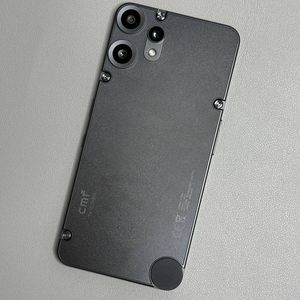 Hoe de zaklamp aan of uit te zetten op de CMF Phone 2 Pro